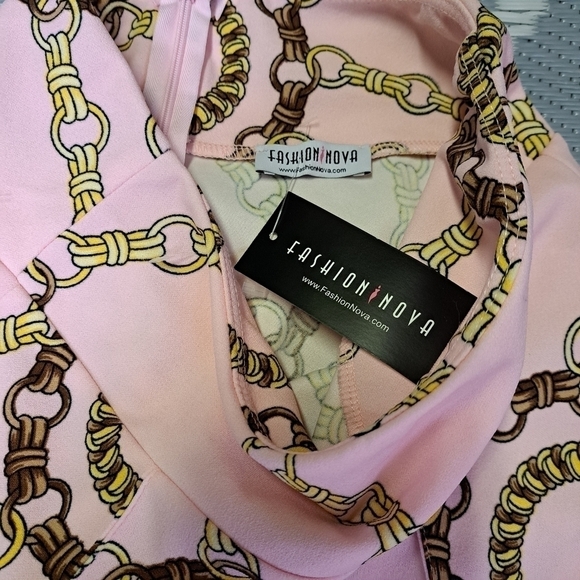 FASHIO Nova Chained Heart Pants - Picture 5 of 12